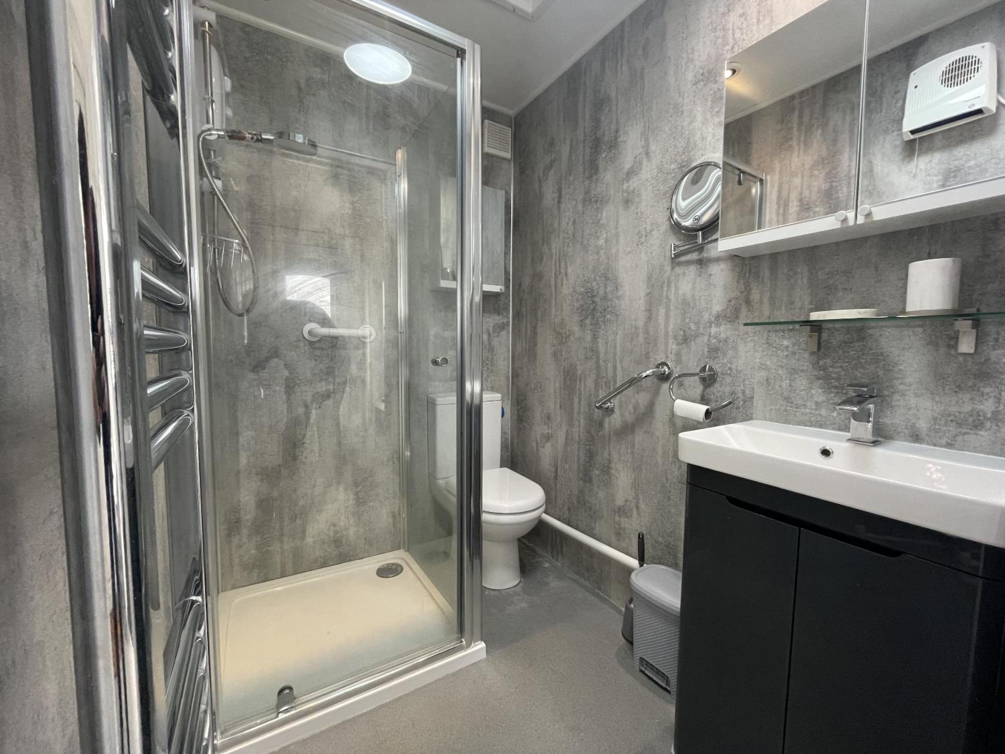 Serene Countryside Escape With Parking * Bristol